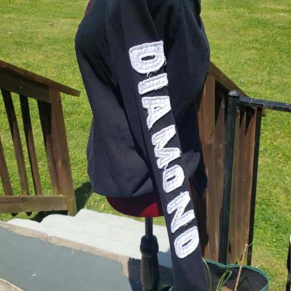 Lightweight sweatshirt with pocket - Picture 2 of 2